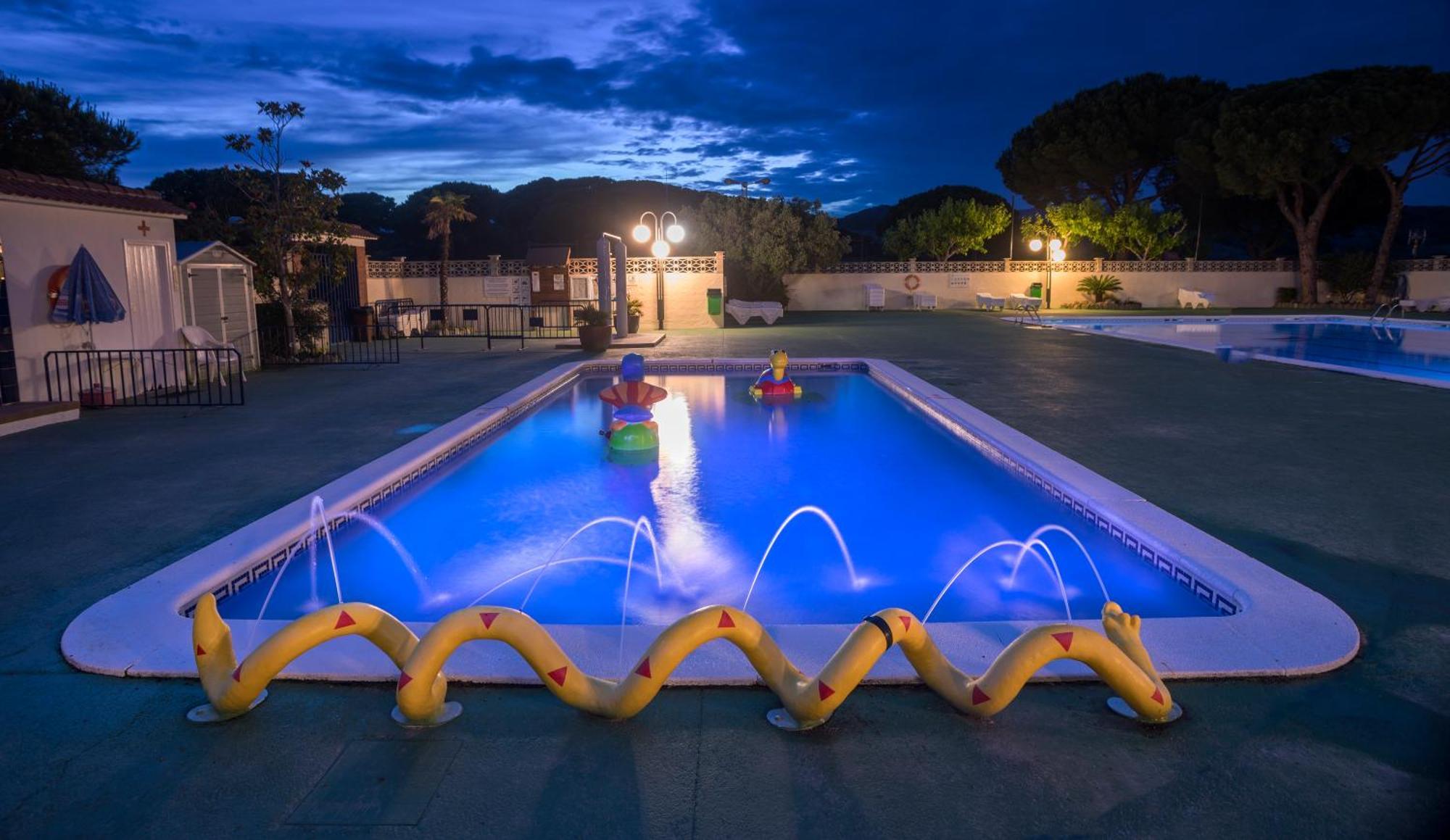 Camping Roca Grossa Calella Eksteriør bilde